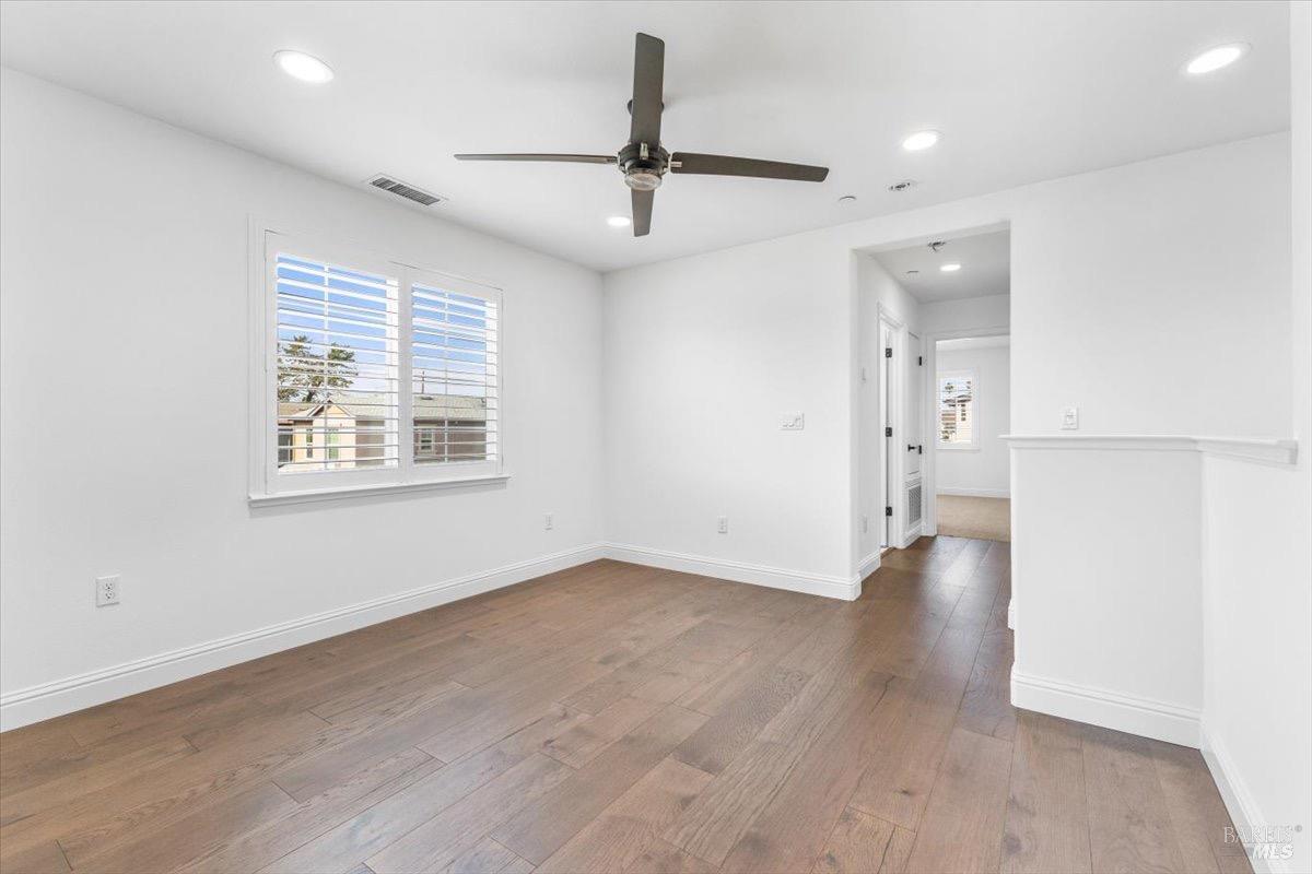 Detail Gallery Image 24 of 49 For 115 Lavender Cir, Healdsburg,  CA 95448 - 3 Beds | 2/1 Baths