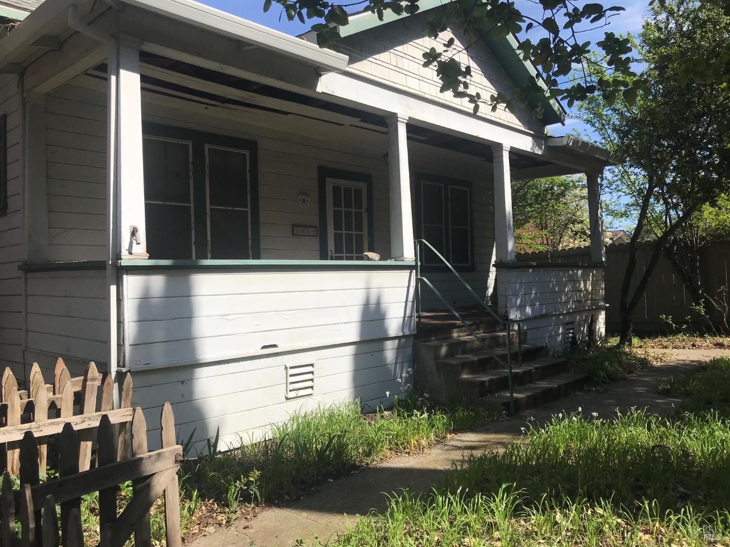 Detail Gallery Image 2 of 14 For 1610 Foothill Blvd, Calistoga,  CA 94515 - 3 Beds | 2 Baths