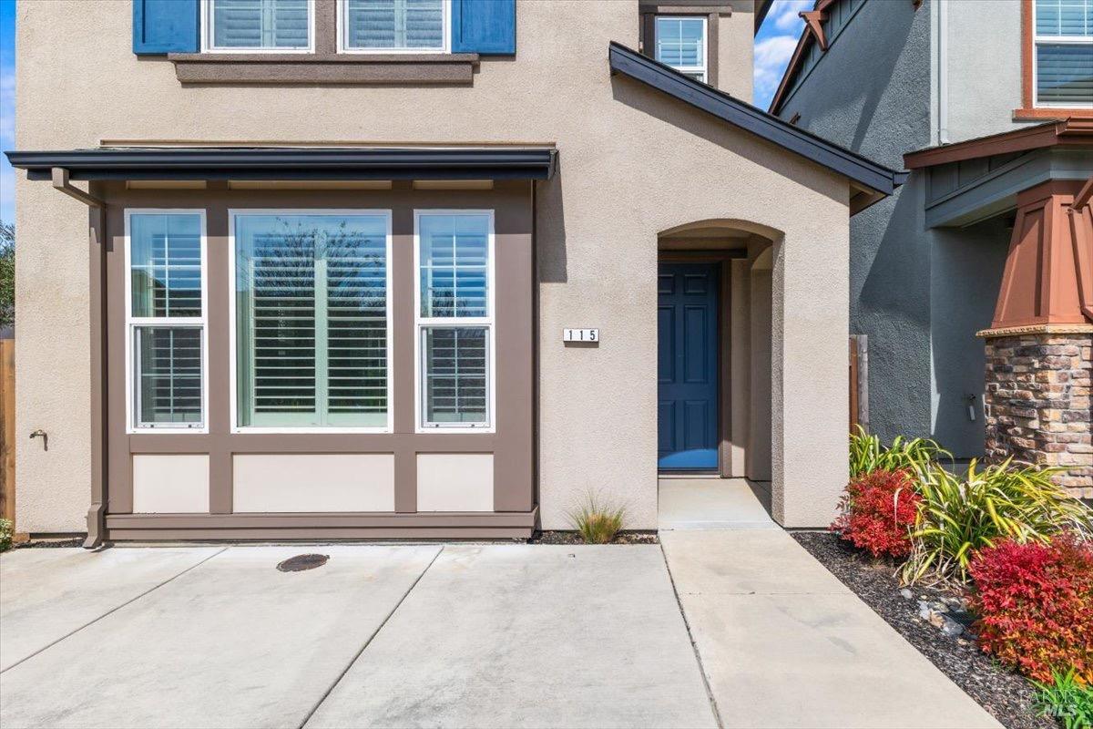 Detail Gallery Image 6 of 49 For 115 Lavender Cir, Healdsburg,  CA 95448 - 3 Beds | 2/1 Baths