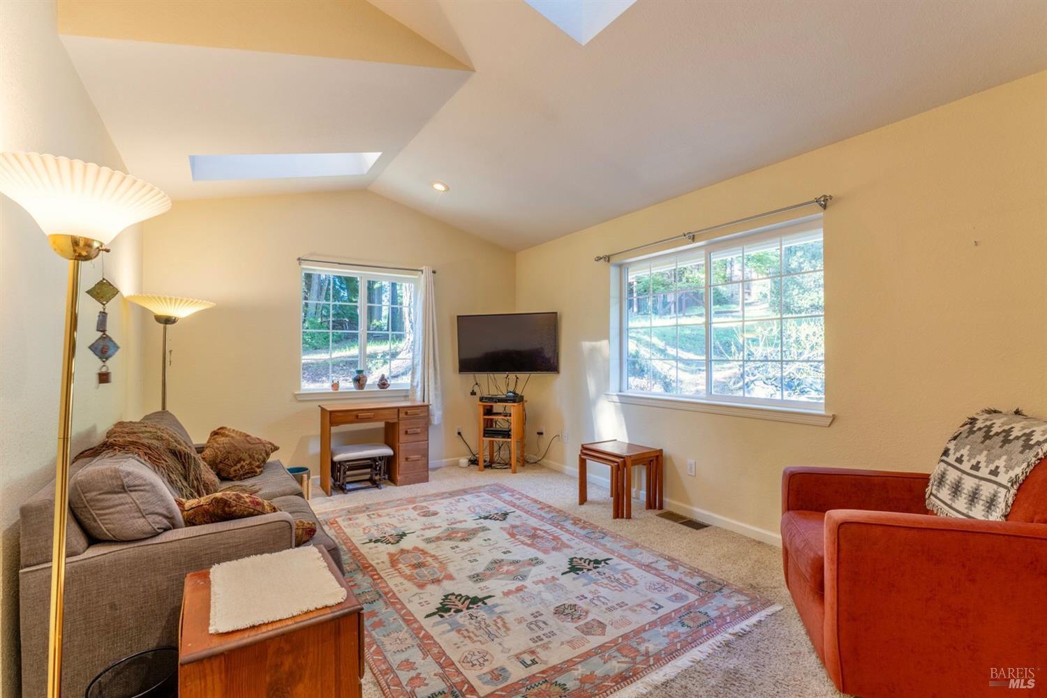 Detail Gallery Image 16 of 31 For 18940 Timber Pointe Dr, Fort Bragg,  CA 95437 - 4 Beds | 3 Baths