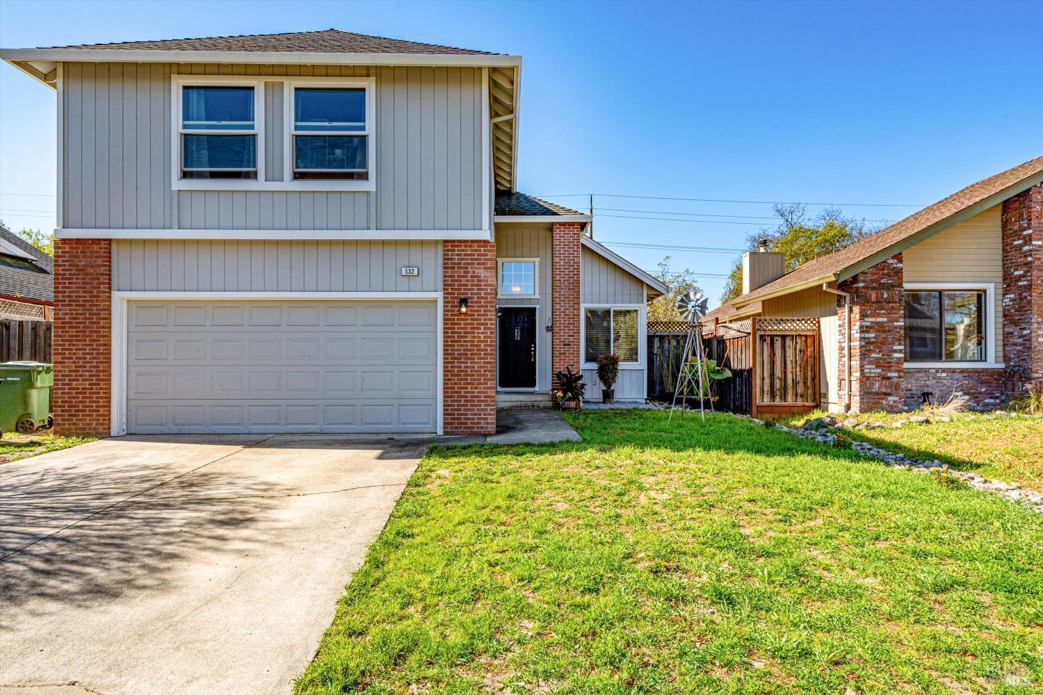Detail Gallery Image 7 of 65 For 532 Walten Way, Windsor,  CA 95492 - 4 Beds | 2/1 Baths