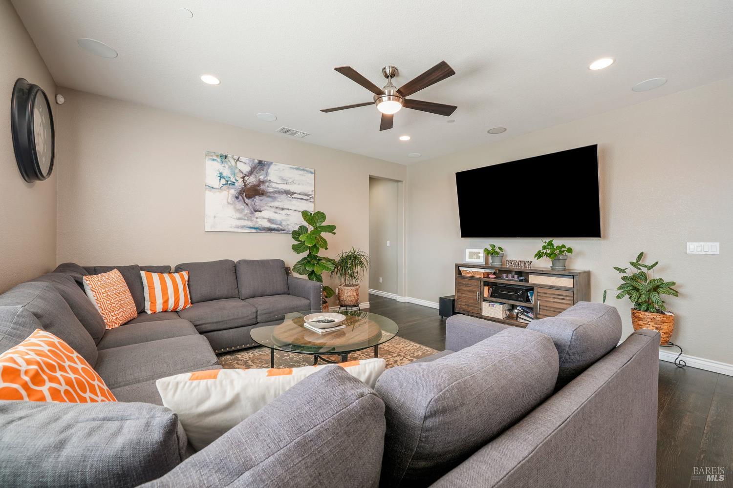 Detail Gallery Image 22 of 63 For 2481 Hancock Dr, Fairfield,  CA 94533 - 5 Beds | 3/1 Baths