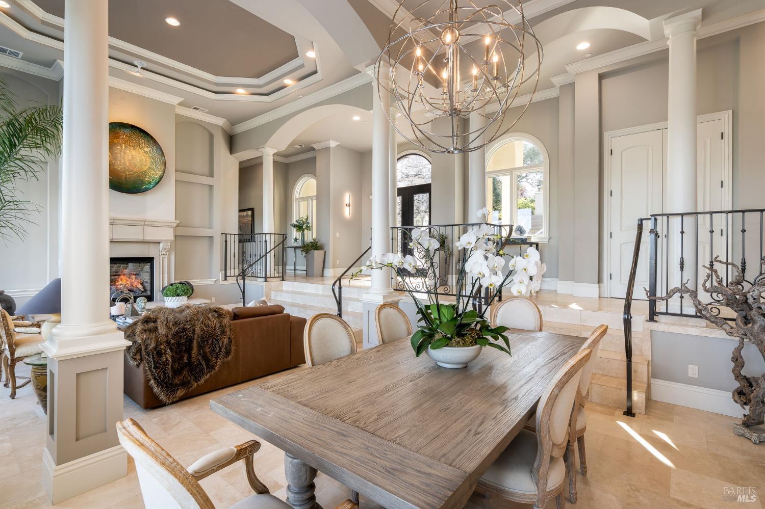 Detail Gallery Image 14 of 68 For 10 Canterbury Dr, Napa,  CA 94558 - 3 Beds | 3/1 Baths