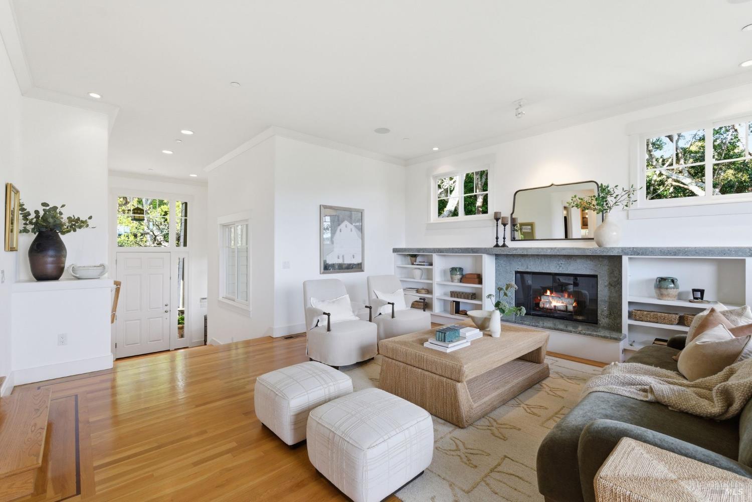 Detail Gallery Image 5 of 58 For 711 Forest Way, Mill Valley,  CA 94941 - 4 Beds | 3/1 Baths