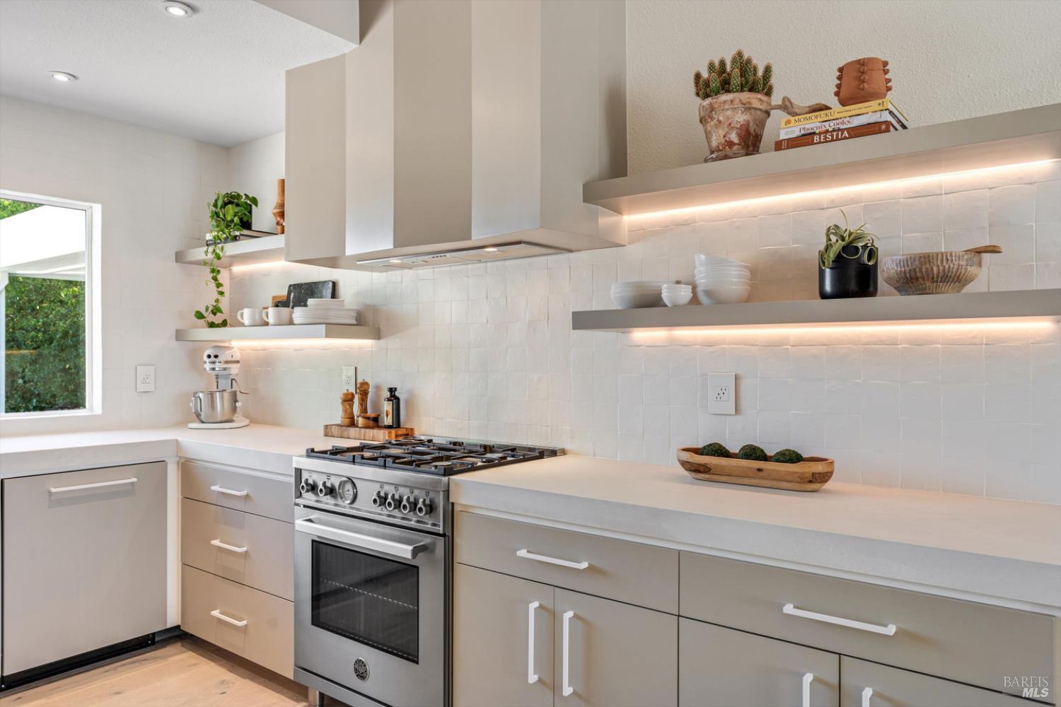 Detail Gallery Image 38 of 70 For 1236 N Fitch Mountain Rd, Healdsburg,  CA 95448 - 3 Beds | 2/1 Baths