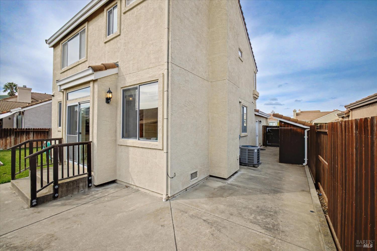 Detail Gallery Image 40 of 51 For 1030 Fox Hound Rd, Vacaville,  CA 95687 - 4 Beds | 2/1 Baths