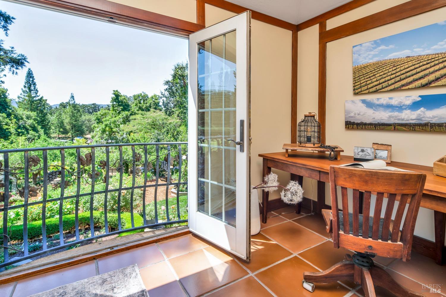 Detail Gallery Image 45 of 95 For 4038 E 3rd Ave, Napa,  CA 94558 - 4 Beds | 3 Baths