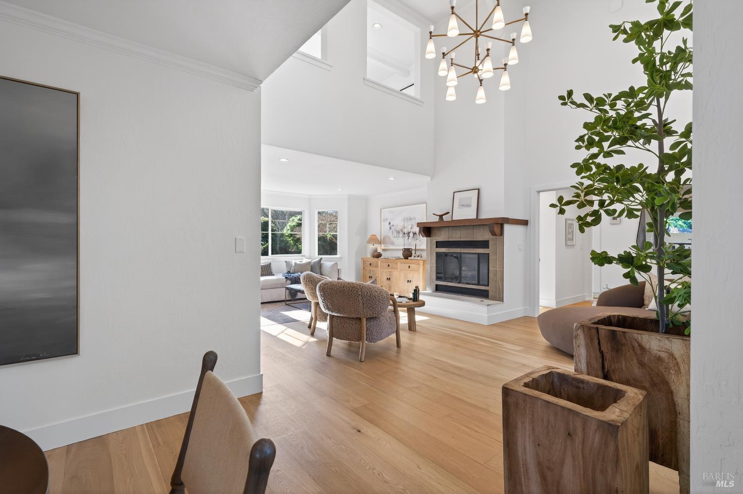 Detail Gallery Image 13 of 53 For 20 Archibald Ln, Novato,  CA 94945 - 4 Beds | 3/1 Baths