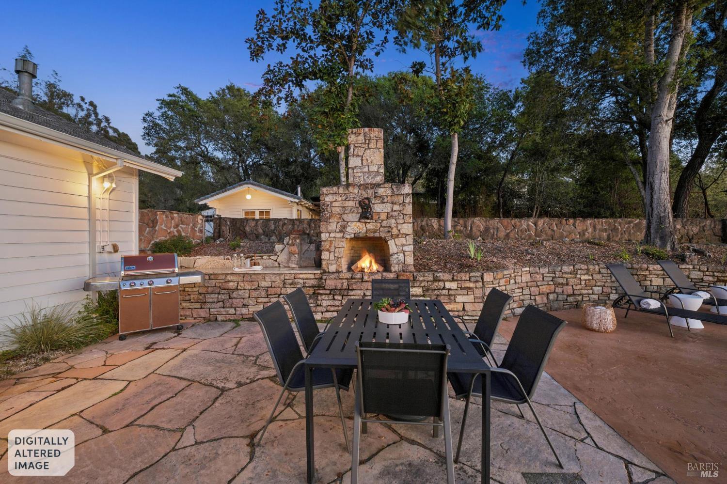 Detail Gallery Image 19 of 70 For 1236 N Fitch Mountain Rd, Healdsburg,  CA 95448 - 3 Beds | 2/1 Baths