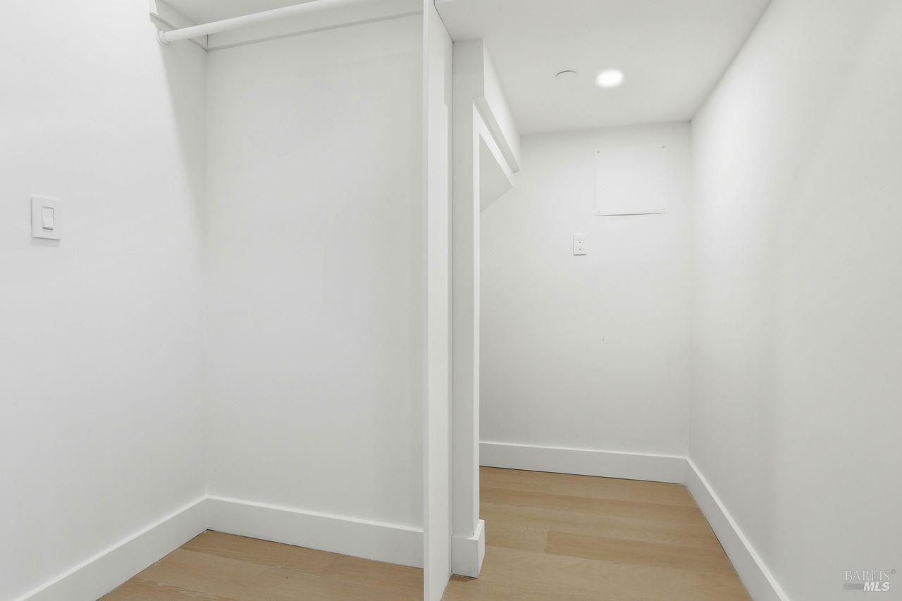 Detail Gallery Image 30 of 37 For 41 Park Dr, San Anselmo,  CA 94960 - 3 Beds | 2/1 Baths