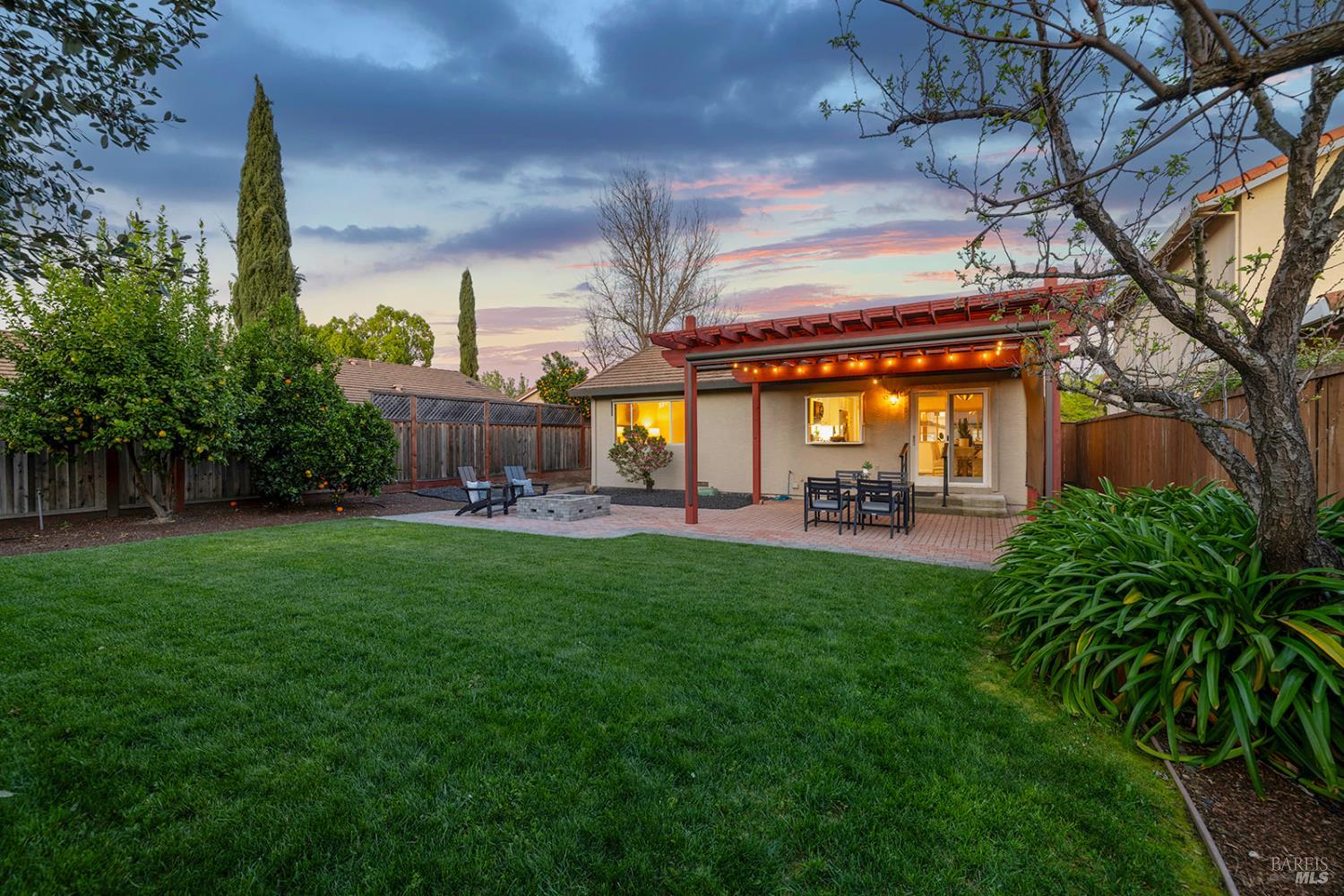 Detail Gallery Image 41 of 48 For 1056 Esparto Ct, Windsor,  CA 95492 - 3 Beds | 2 Baths