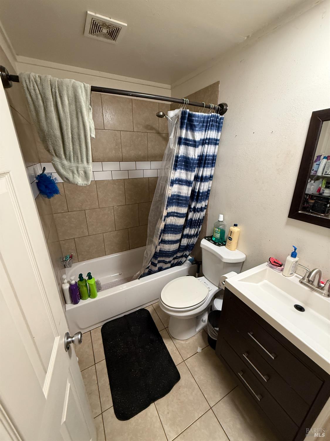 Detail Gallery Image 9 of 10 For 5706 Jones Ave, Clearlake,  CA 95422 - 3 Beds | 1 Baths