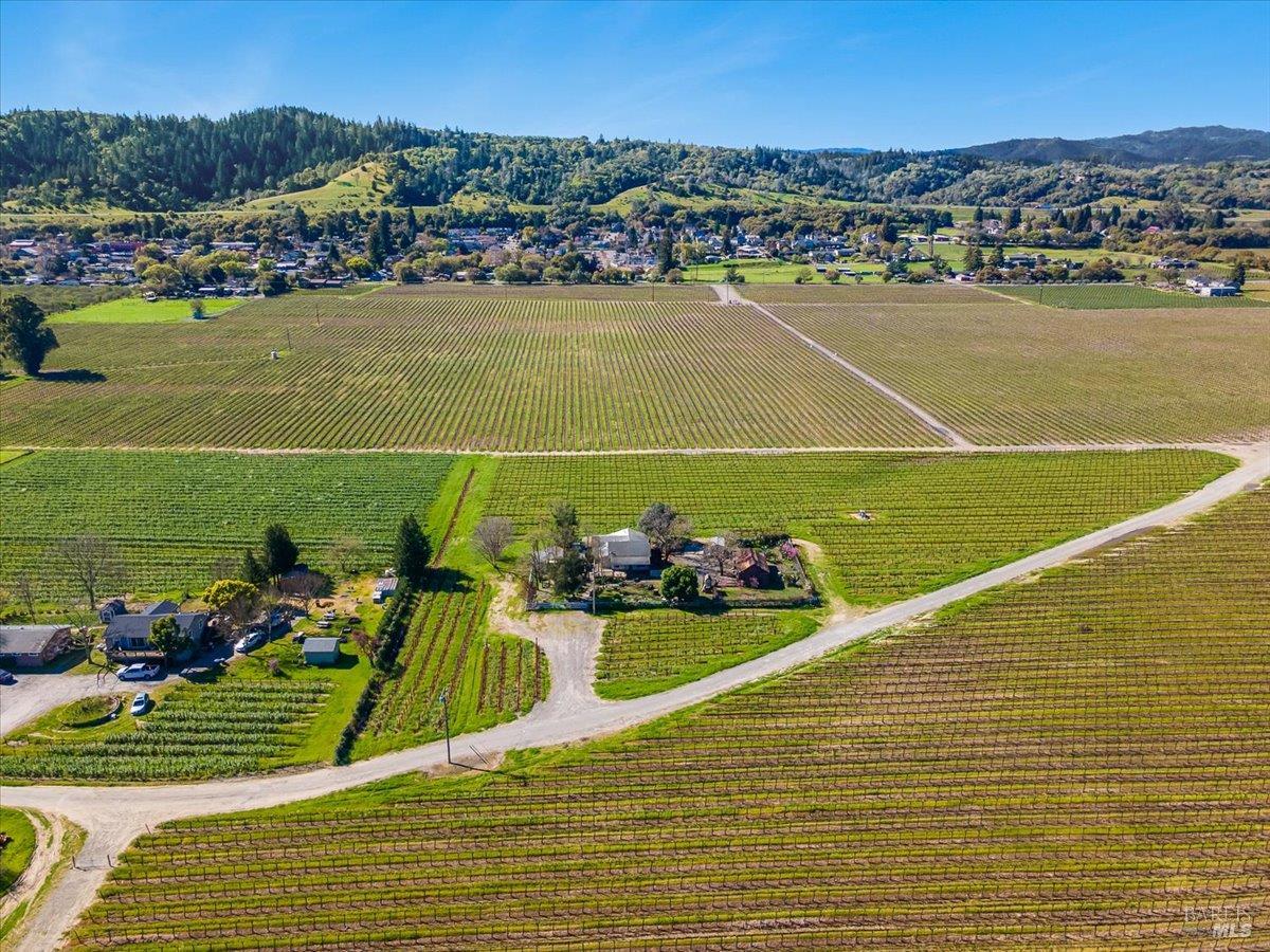 Detail Gallery Image 39 of 43 For 21399 River Ln, Geyserville,  CA 95441 - 2 Beds | 1 Baths