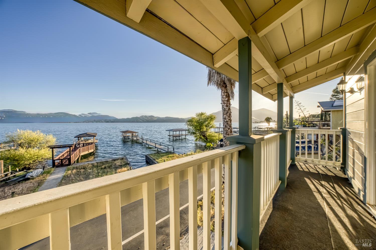 Detail Gallery Image 5 of 43 For 12620 Lakeshore Dr, Clearlake,  CA 95422 - 3 Beds | 1/1 Baths