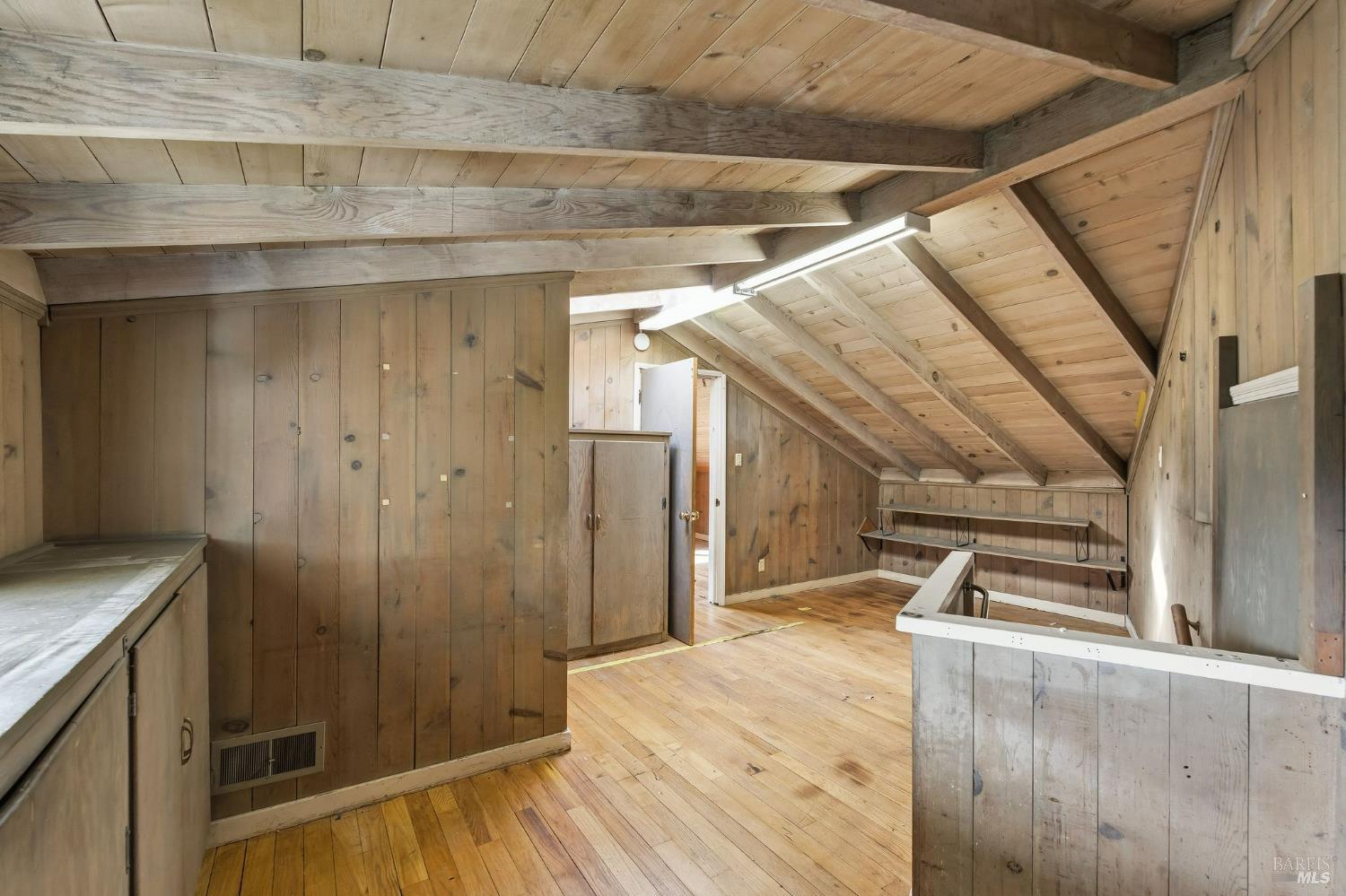 Detail Gallery Image 34 of 59 For 40 Newhall Dr, San Rafael,  CA 94901 - 4 Beds | 3/1 Baths