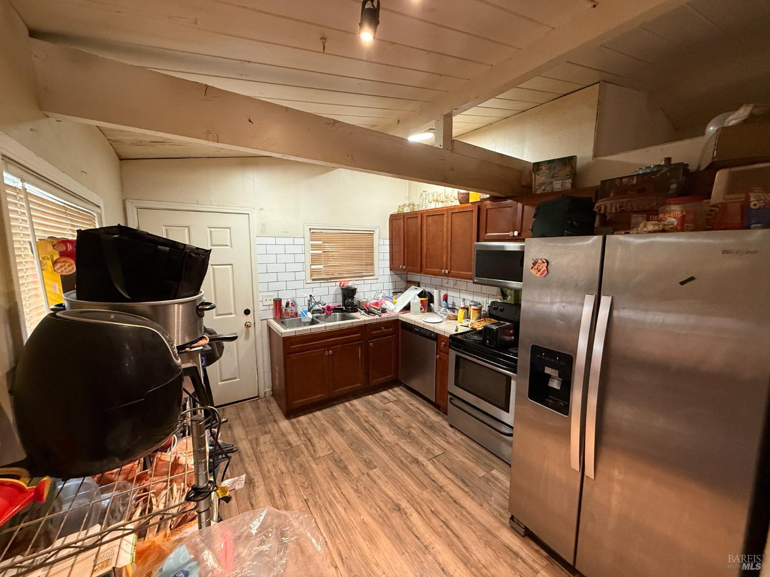 Detail Gallery Image 5 of 10 For 5706 Jones Ave, Clearlake,  CA 95422 - 3 Beds | 1 Baths