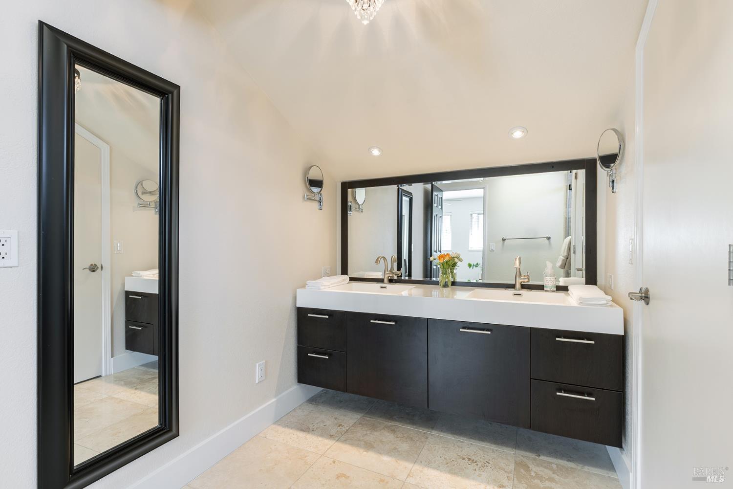 Detail Gallery Image 46 of 61 For 2409 Canin Ct, Santa Rosa,  CA 95405 - 3 Beds | 2 Baths