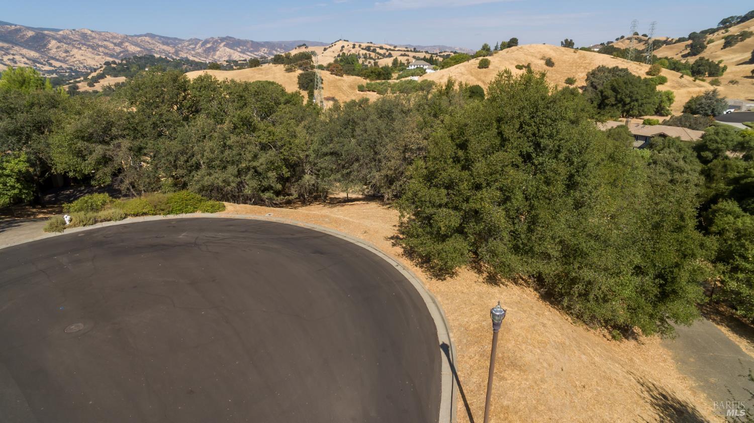 Detail Gallery Image 4 of 9 For 2030 Pinecrest Ct, Vacaville,  CA 95688 - – Beds | – Baths