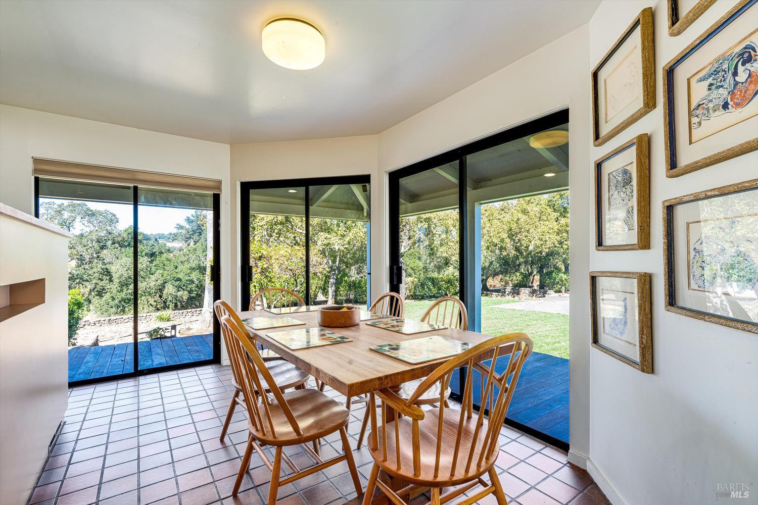 Detail Gallery Image 12 of 57 For 1740 Conn Valley Rd, Saint Helena,  CA 94574 - 3 Beds | 3/1 Baths