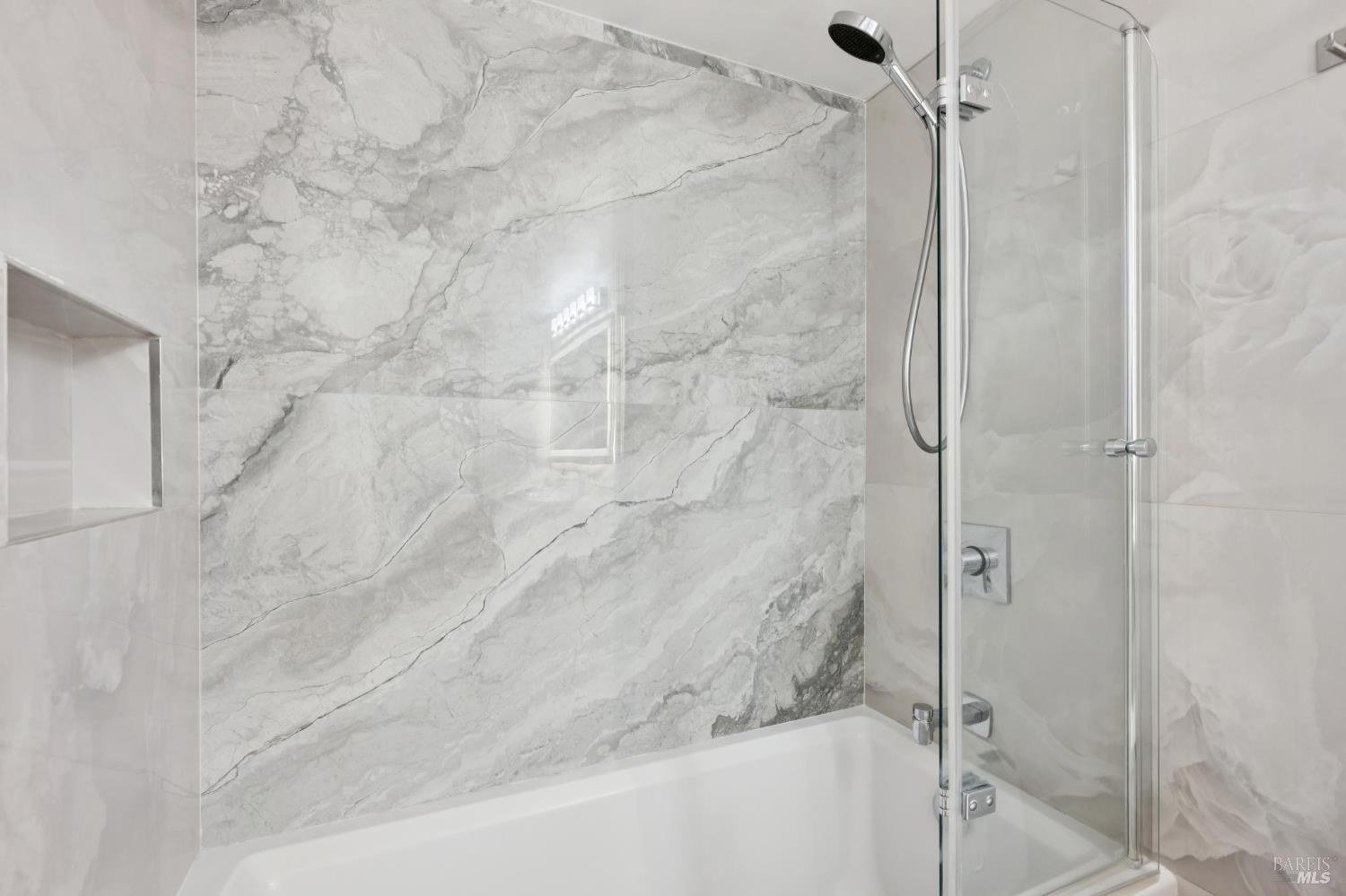 Detail Gallery Image 39 of 58 For 2 Lyford Dr #6,  Tiburon,  CA 94920 - 2 Beds | 2 Baths