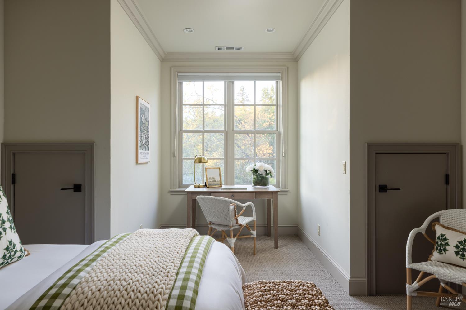 Detail Gallery Image 33 of 57 For 4504 Redwood Rd, Napa,  CA 94558 - 4 Beds | 3/1 Baths