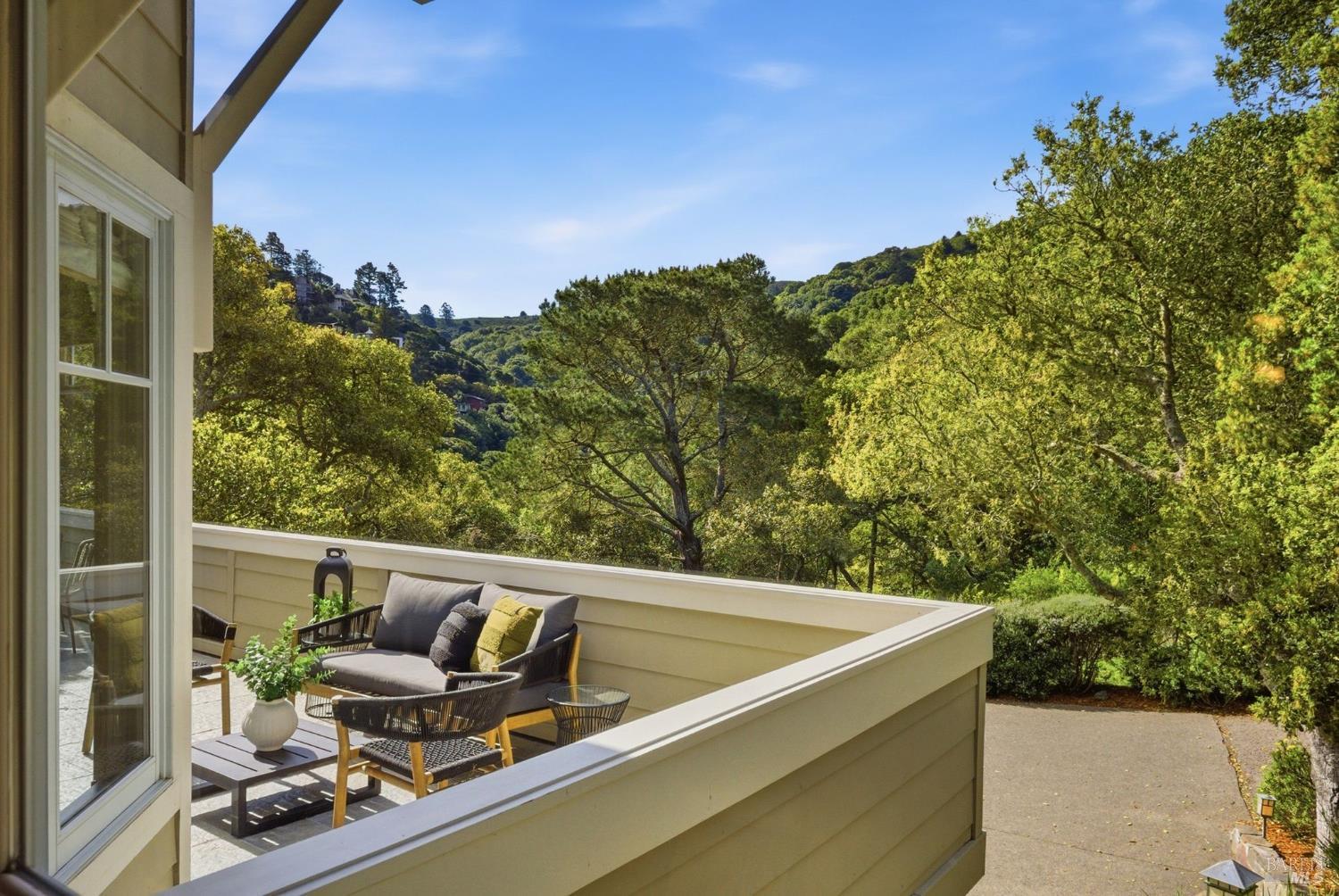 Detail Gallery Image 33 of 58 For 711 Forest Way, Mill Valley,  CA 94941 - 4 Beds | 3/1 Baths