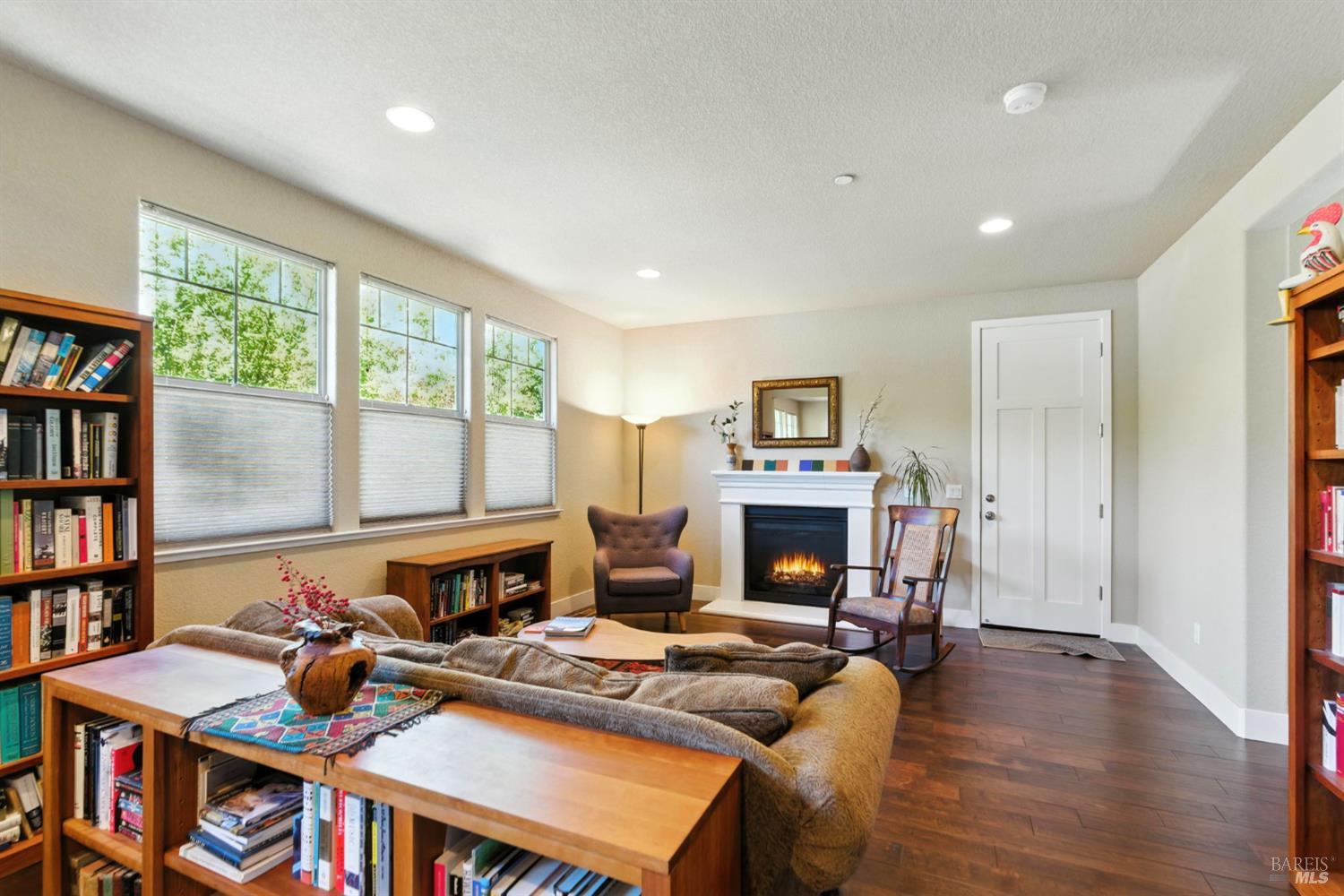 Detail Gallery Image 16 of 59 For 830 Litchfield Ave, Sebastopol,  CA 95472 - 4 Beds | 3 Baths