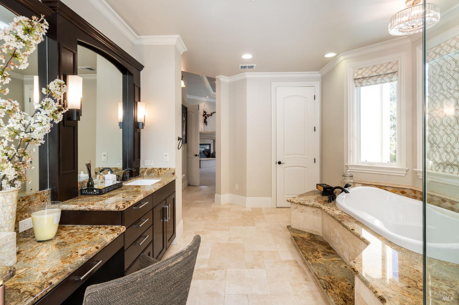 Detail Gallery Image 41 of 68 For 10 Canterbury Dr, Napa,  CA 94558 - 3 Beds | 3/1 Baths