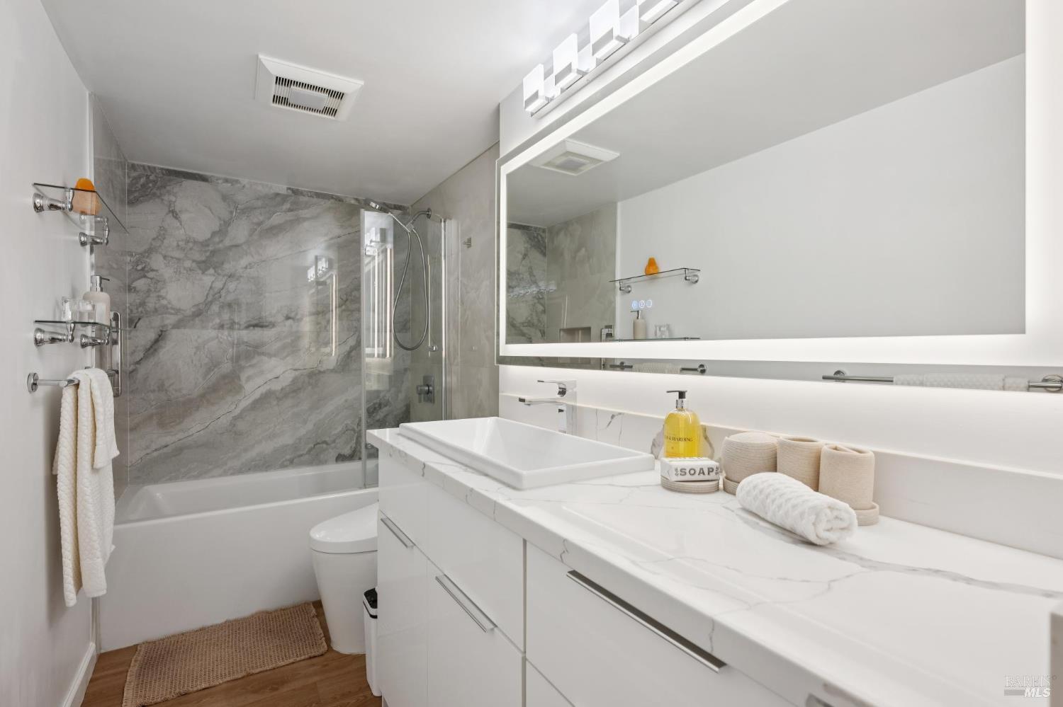 Detail Gallery Image 37 of 58 For 2 Lyford Dr #6,  Tiburon,  CA 94920 - 2 Beds | 2 Baths