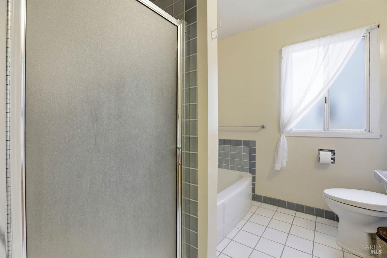 Detail Gallery Image 17 of 29 For 31 Claus Dr, Fairfax,  CA 94930 - 2 Beds | 1 Baths