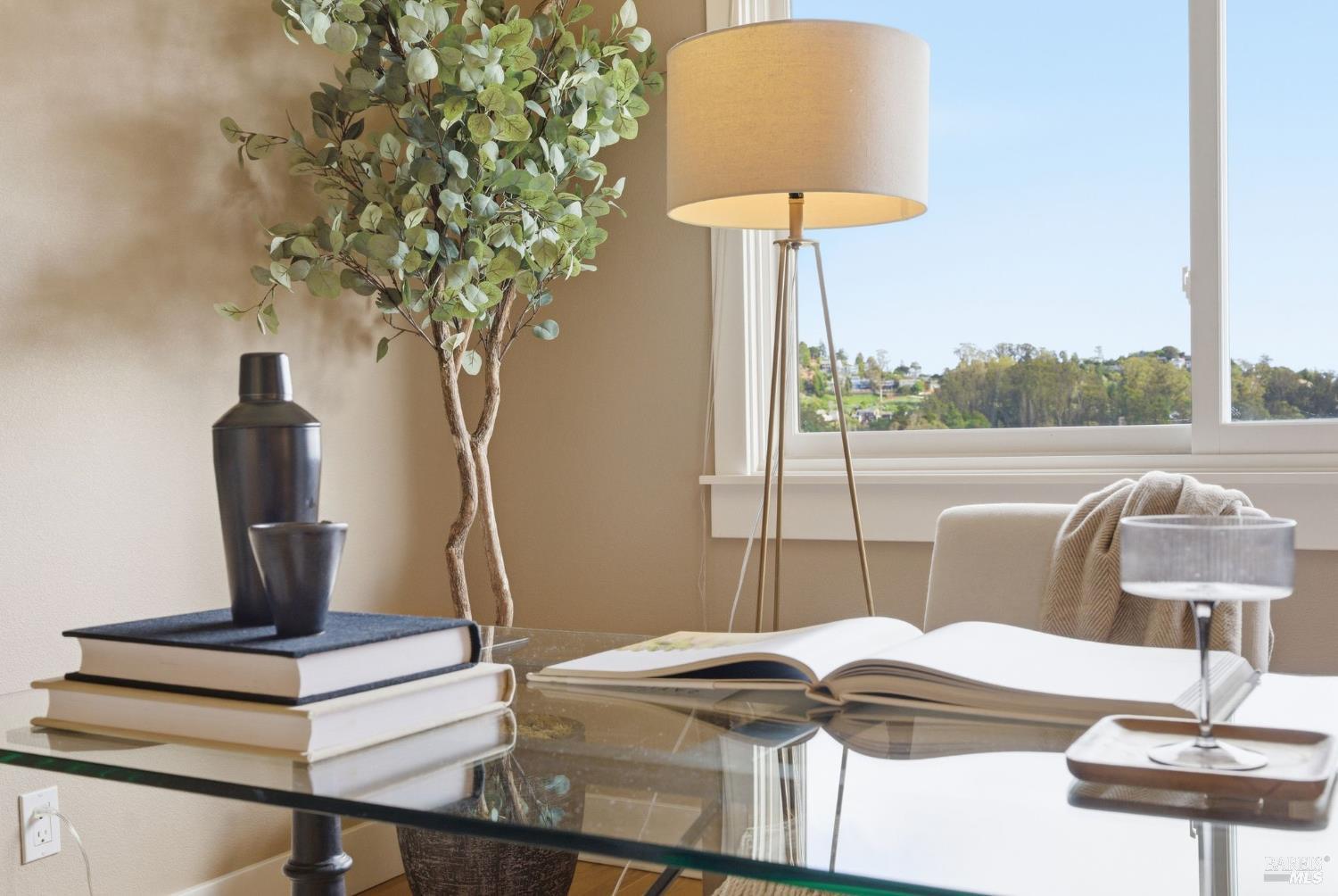 Detail Gallery Image 18 of 58 For 711 Forest Way, Mill Valley,  CA 94941 - 4 Beds | 3/1 Baths