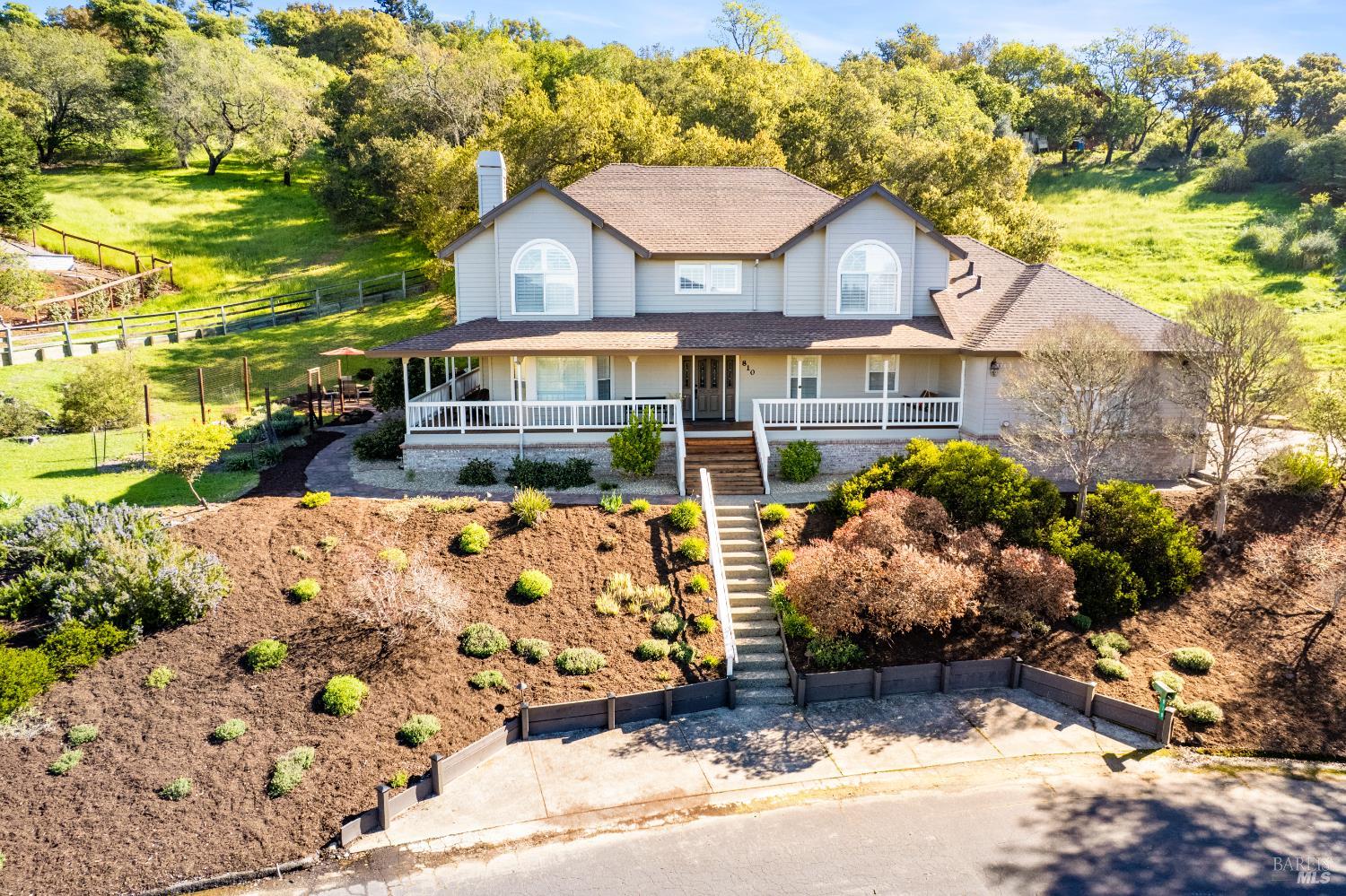 Detail Gallery Image 2 of 50 For 810 Revel Rd, Healdsburg,  CA 95448 - 4 Beds | 3 Baths