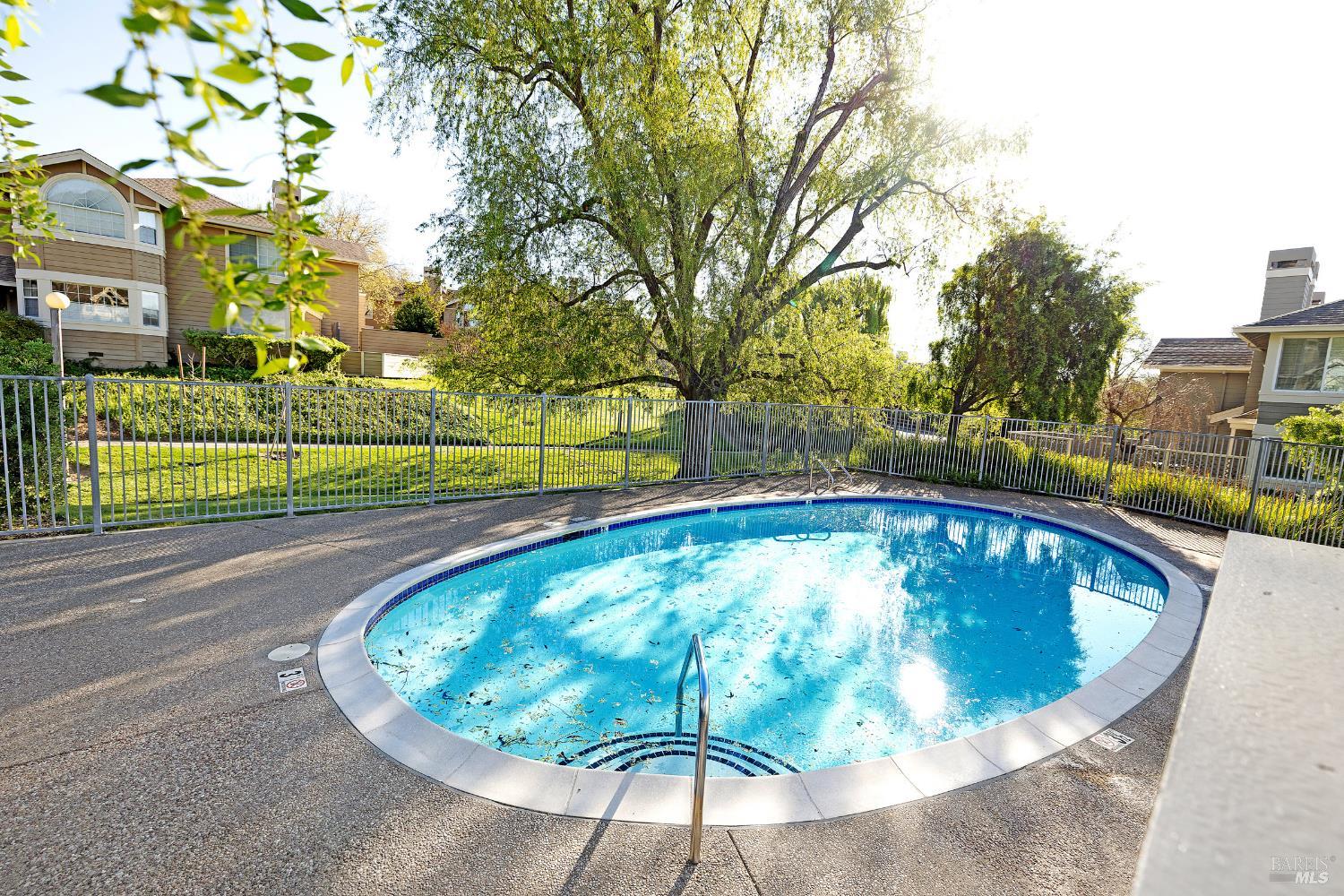 Detail Gallery Image 26 of 30 For 36 Bridle Path Ln, Novato,  CA 94945 - 2 Beds | 2 Baths