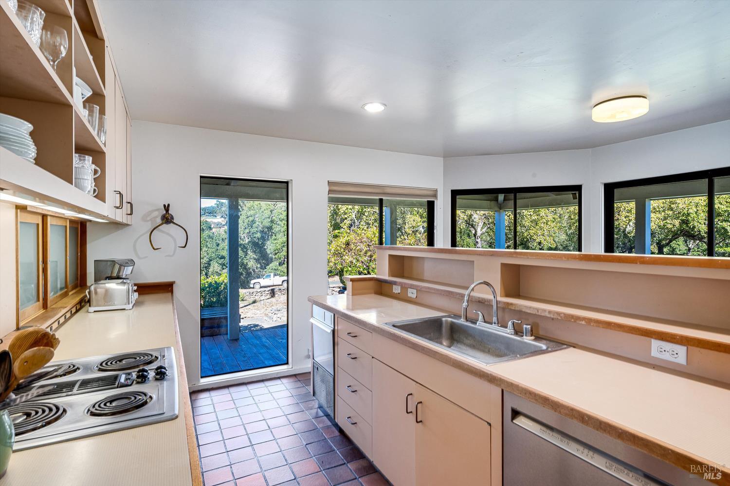Detail Gallery Image 21 of 57 For 1740 Conn Valley Rd, Saint Helena,  CA 94574 - 3 Beds | 3/1 Baths