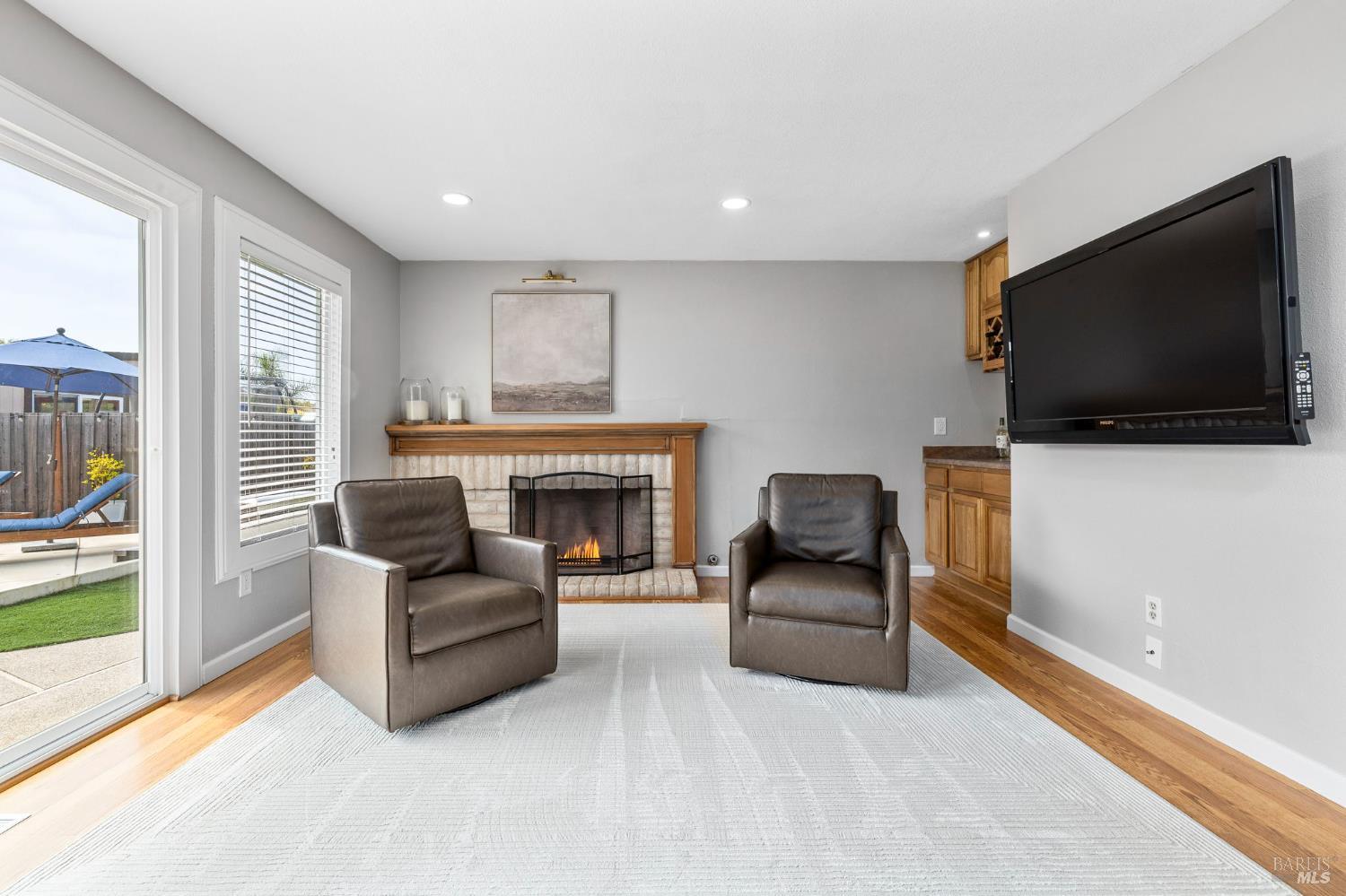 Detail Gallery Image 12 of 41 For 5328 Daniel Dr, Rohnert Park,  CA 94928 - 4 Beds | 3 Baths