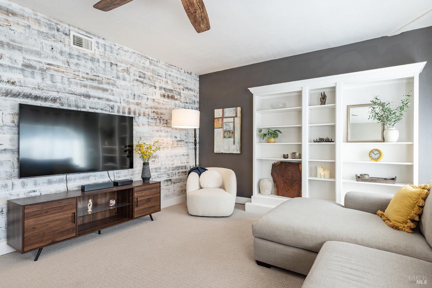 Detail Gallery Image 5 of 61 For 2409 Canin Ct, Santa Rosa,  CA 95405 - 3 Beds | 2 Baths