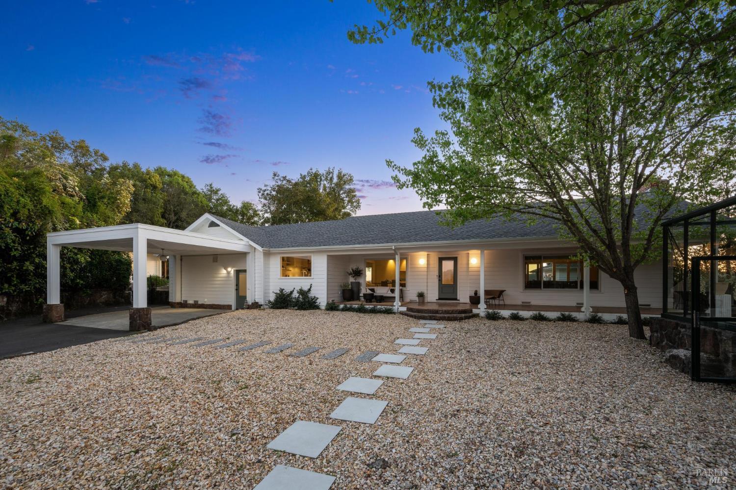 Detail Gallery Image 3 of 70 For 1236 N Fitch Mountain Rd, Healdsburg,  CA 95448 - 3 Beds | 2/1 Baths