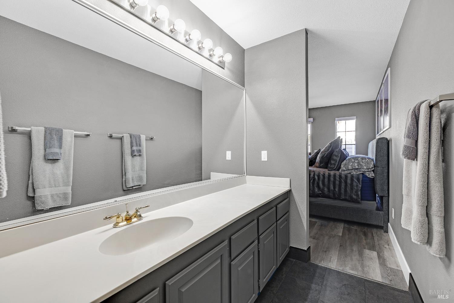 Detail Gallery Image 18 of 30 For 36 Bridle Path Ln, Novato,  CA 94945 - 2 Beds | 2 Baths