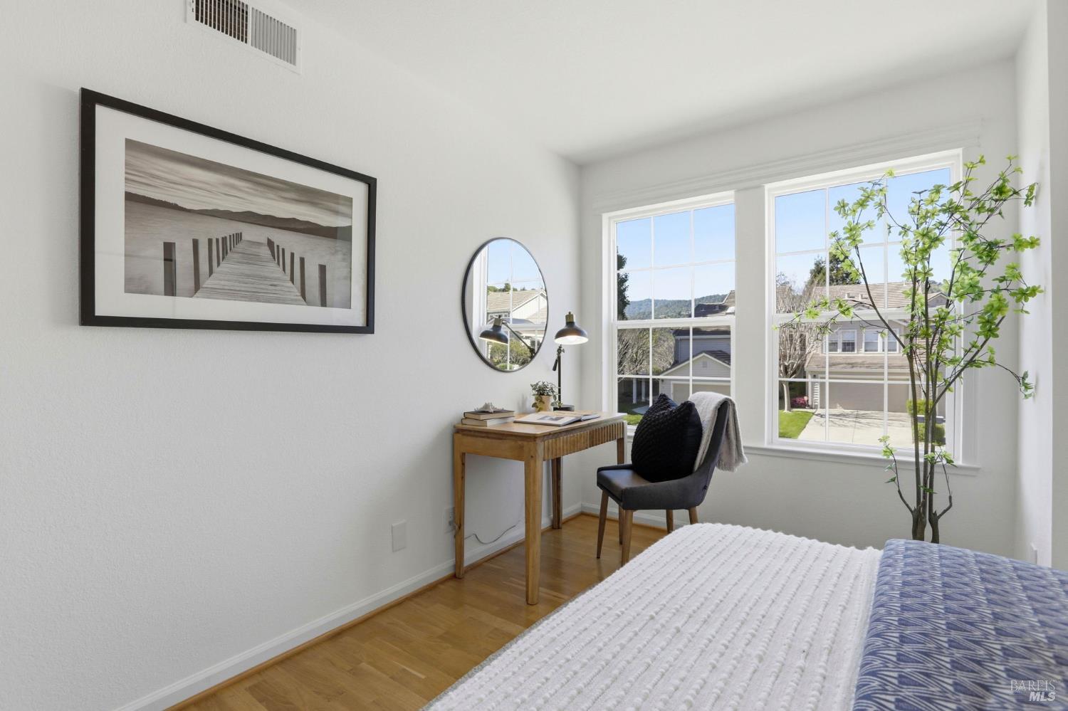 Detail Gallery Image 18 of 44 For 8 Partridge Dr, San Rafael,  CA 94901 - 3 Beds | 2/1 Baths