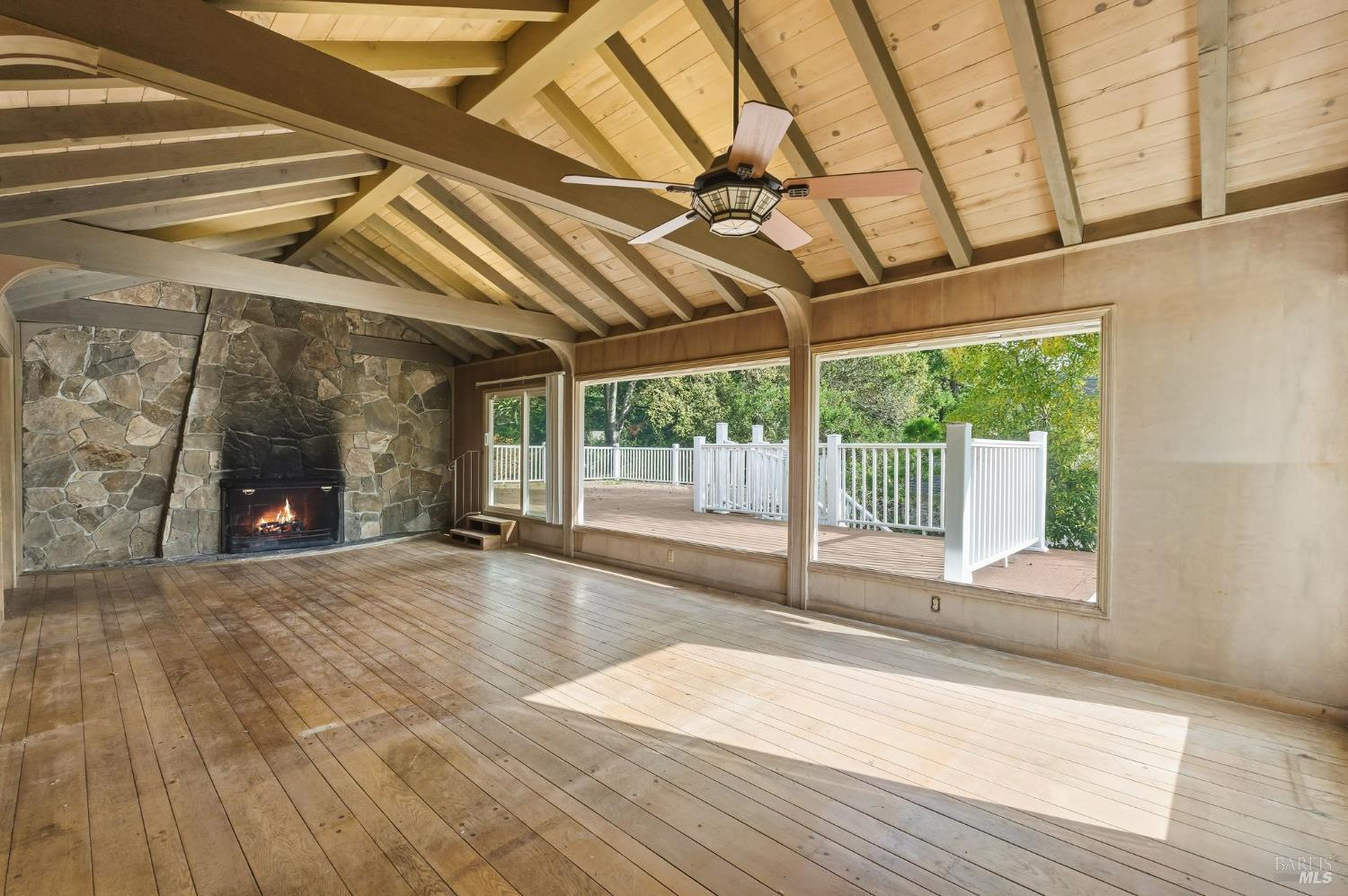 Detail Gallery Image 13 of 59 For 40 Newhall Dr, San Rafael,  CA 94901 - 4 Beds | 3/1 Baths