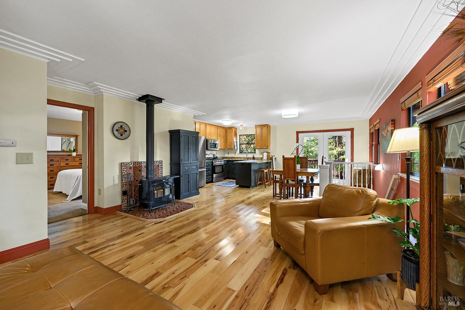 Detail Gallery Image 6 of 42 For 17450 Summit Ave, Guerneville,  CA 95446 - 3 Beds | 2 Baths