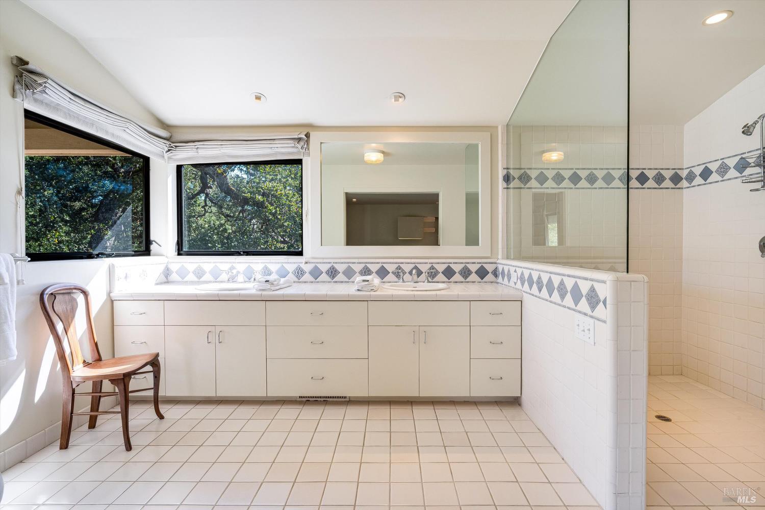 Detail Gallery Image 24 of 57 For 1740 Conn Valley Rd, Saint Helena,  CA 94574 - 3 Beds | 3/1 Baths