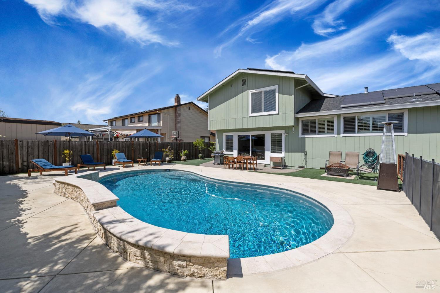 Detail Gallery Image 24 of 41 For 5328 Daniel Dr, Rohnert Park,  CA 94928 - 4 Beds | 3 Baths