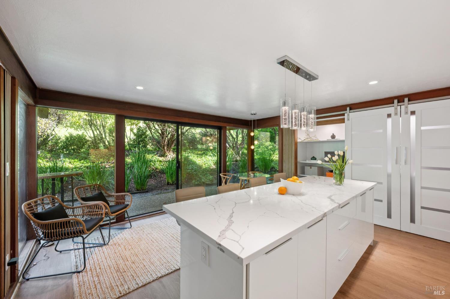 Detail Gallery Image 25 of 58 For 2 Lyford Dr #6,  Tiburon,  CA 94920 - 2 Beds | 2 Baths