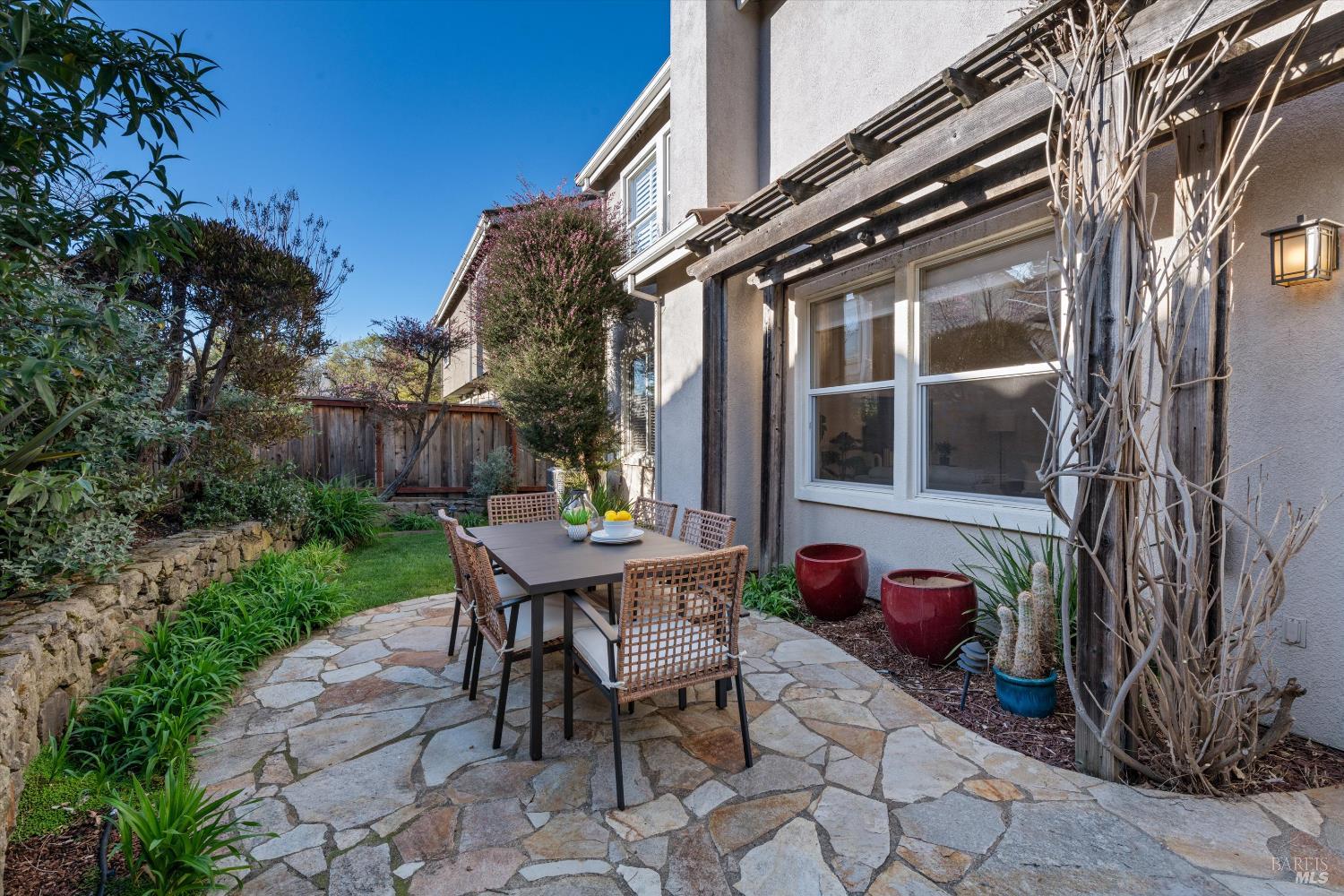 Detail Gallery Image 23 of 30 For 95 Summerbrooke Cir, Napa,  CA 94558 - 4 Beds | 3/1 Baths