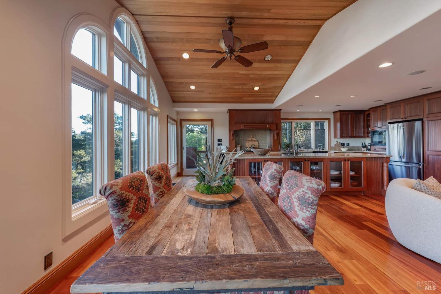 Detail Gallery Image 11 of 46 For 11799 Barnett Valley Rd, Sebastopol,  CA 95472 - 3 Beds | 5/1 Baths