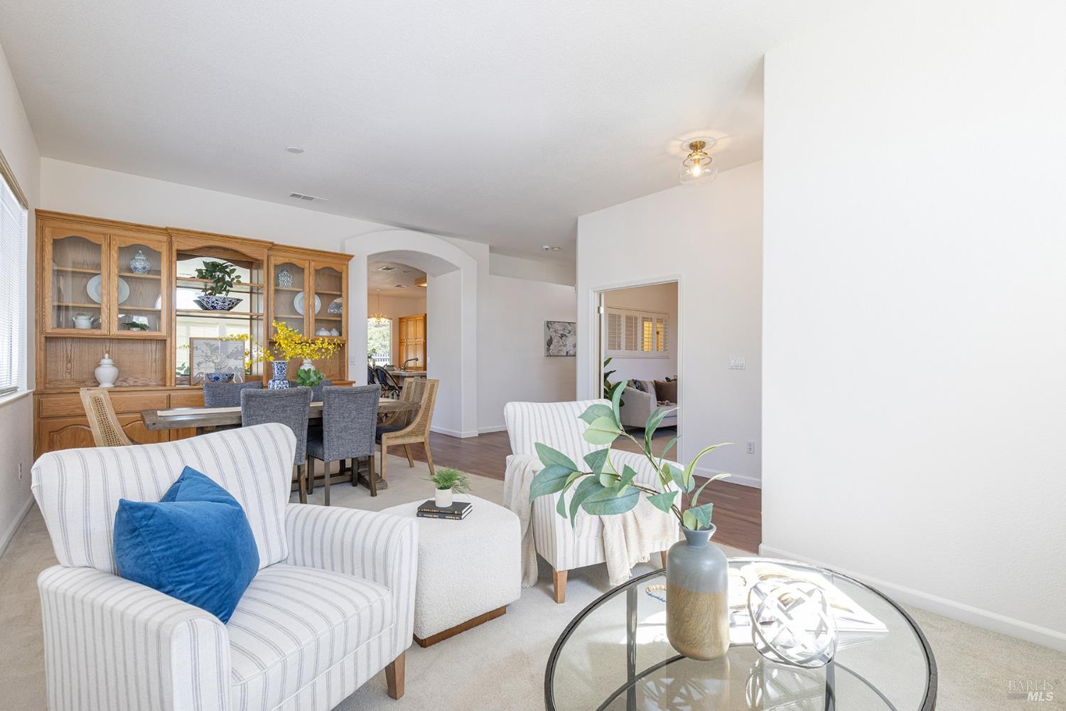 Detail Gallery Image 9 of 56 For 3896 Doral Dr, Fairfield,  CA 94533 - 4 Beds | 2 Baths