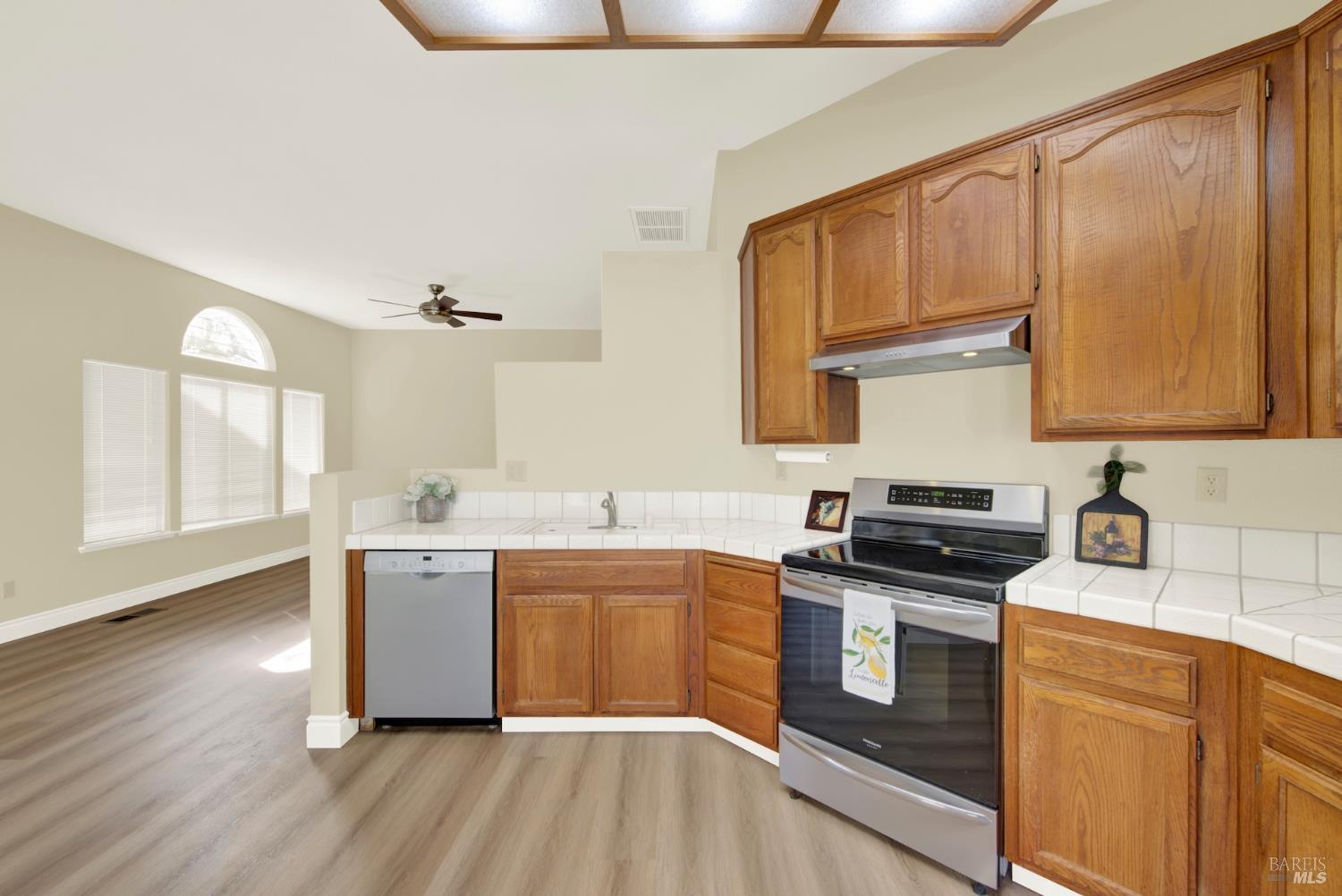 Detail Gallery Image 22 of 50 For 329 Ridgecrest Cir, Suisun City,  CA 94585 - 2 Beds | 2 Baths