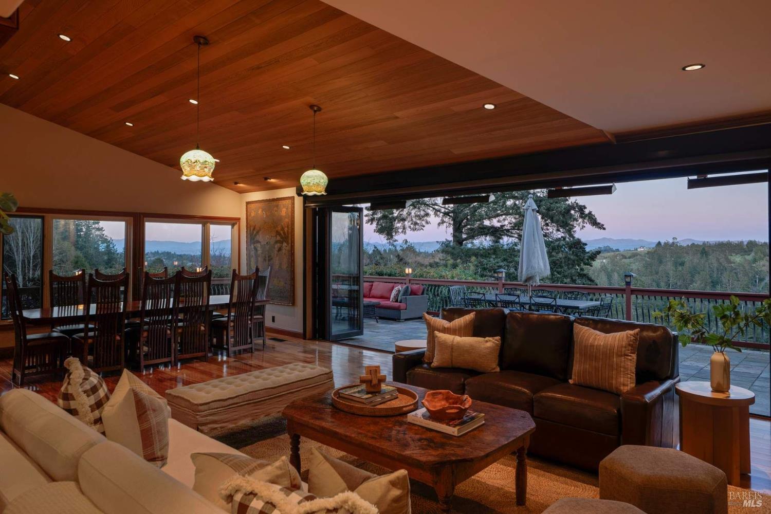 Detail Gallery Image 37 of 46 For 11799 Barnett Valley Rd, Sebastopol,  CA 95472 - 3 Beds | 5/1 Baths