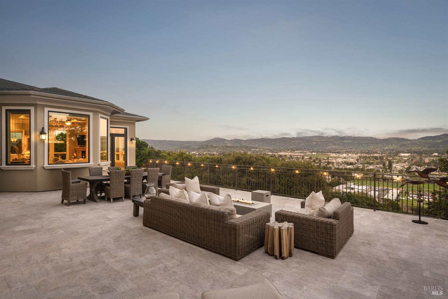 Detail Gallery Image 57 of 68 For 10 Canterbury Dr, Napa,  CA 94558 - 3 Beds | 3/1 Baths